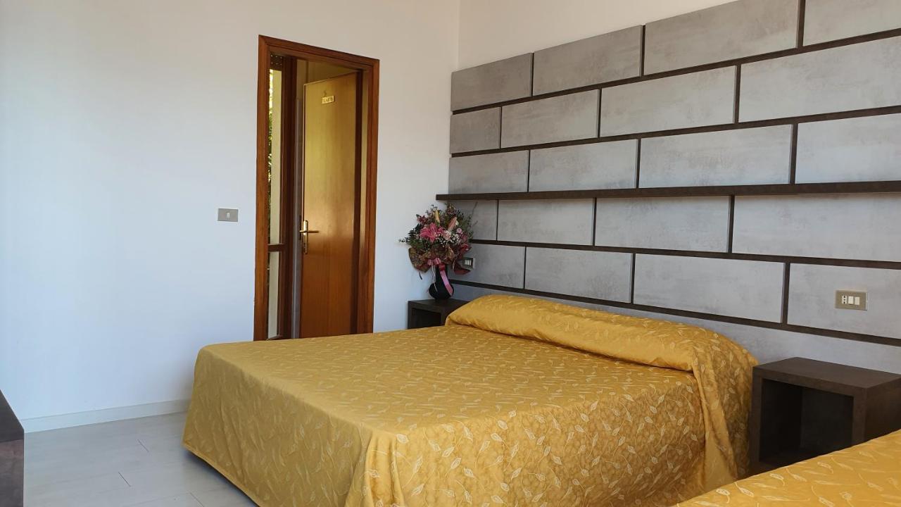 Hotel Merano Brenzone sul Garda Exterior foto