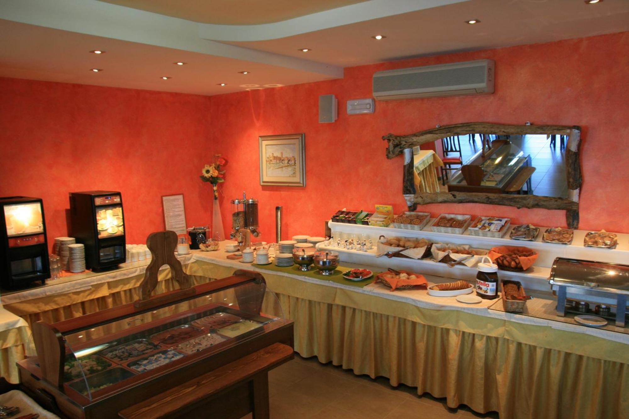 Hotel Merano Brenzone sul Garda Exterior foto
